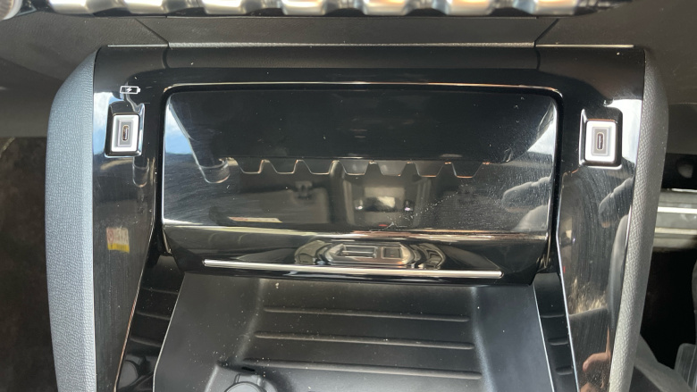 Peugeot 2008 1.2 Hybrid 136 GT 5dr e-DSC6 Petrol Estate